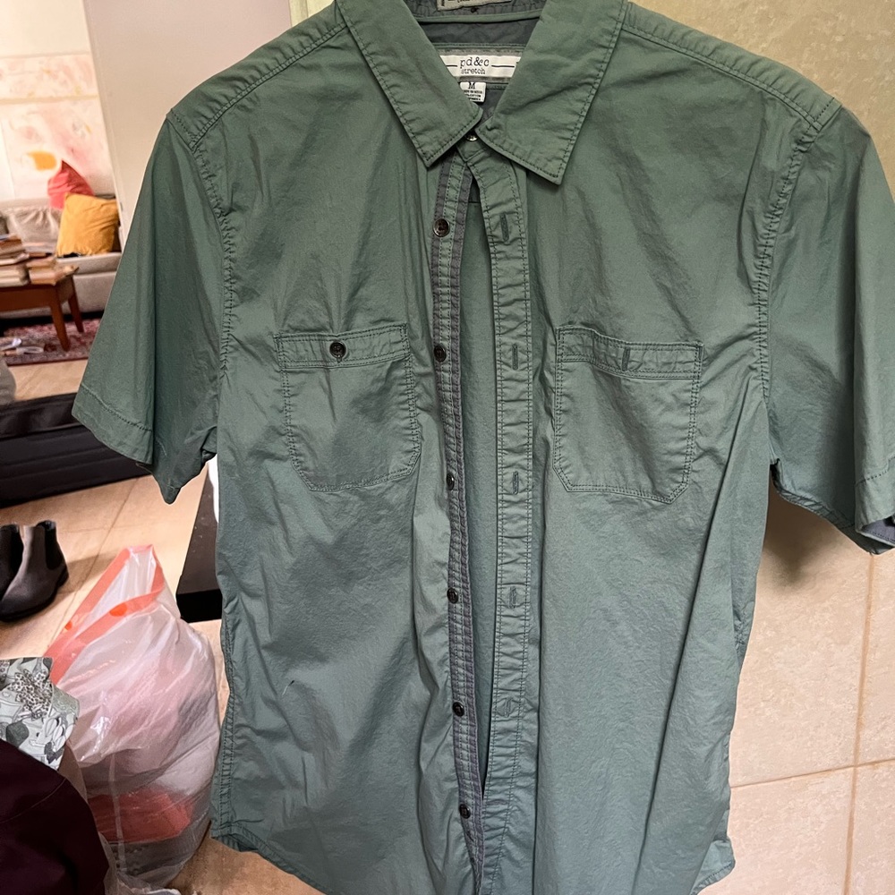 forest green button down in perfect condition